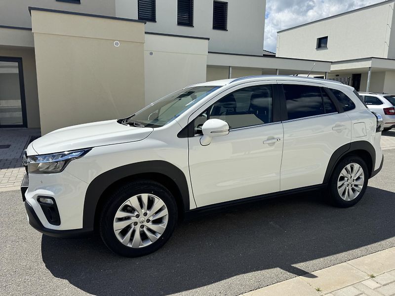 Suzuki S-Cross 1.4 BoosterJet Premium 1maj ČR - fotka 3 z 36