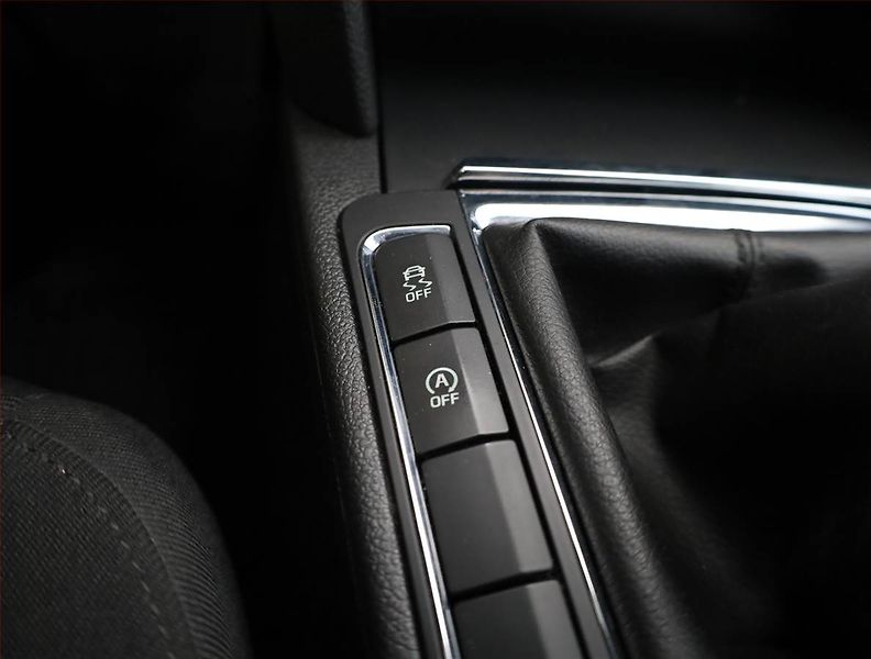 Škoda Superb (2014) 2.0 TDI, Serv.kniha, Navi - fotka 15 z 19