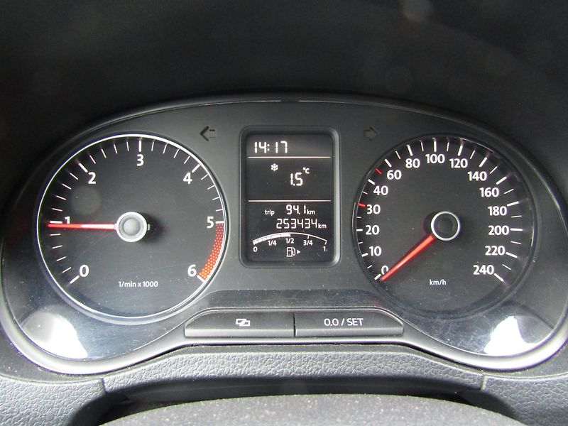 Volkswagen Polo (2010) 1.2 TDI 55kW TOP QUALITY - fotka 27 z 33