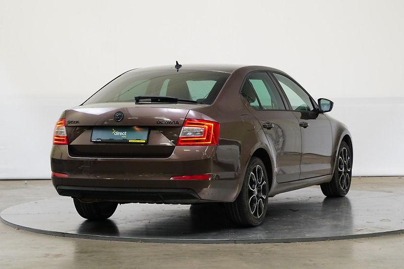 Škoda Octavia - fotka 2 z 28