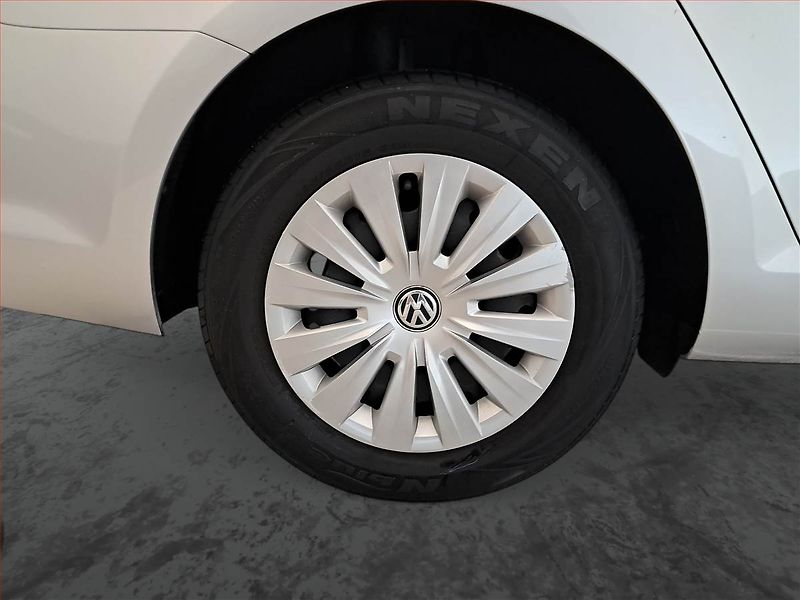Volkswagen Golf (2015) 1.6 TDI, Serv.kniha, Navi - fotka 15 z 16