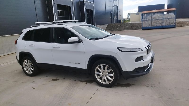 Jeep Cherokee 2.0JTD-volat-608 081 843 - fotka 2 z 19