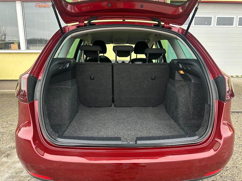 Seat Ibiza 1.6 TDi Digi Klima/ESP/1MAJ - fotka 13 z 22
