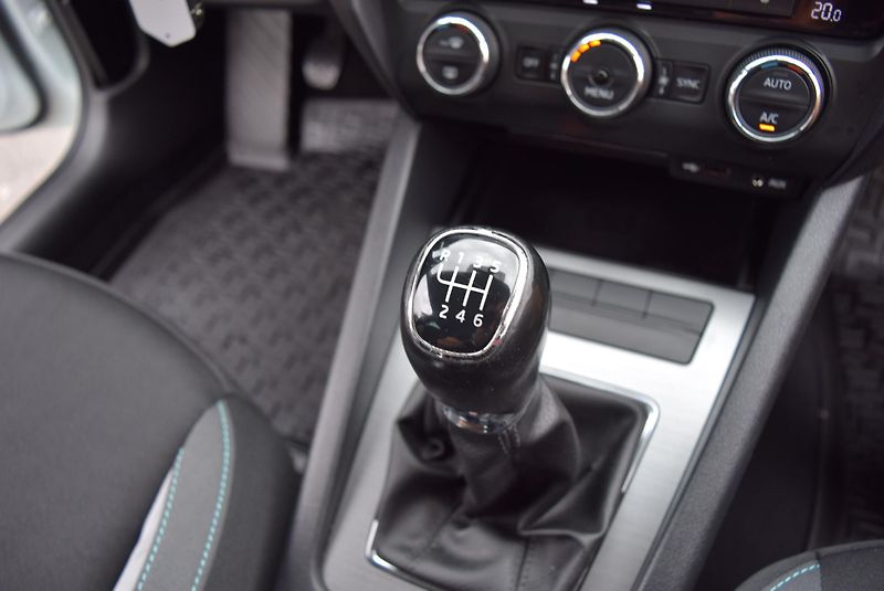 Škoda Octavia (2016) 2.0TDI 110kw ED. JOY BIXEN TAŽ - fotka 38 z 48