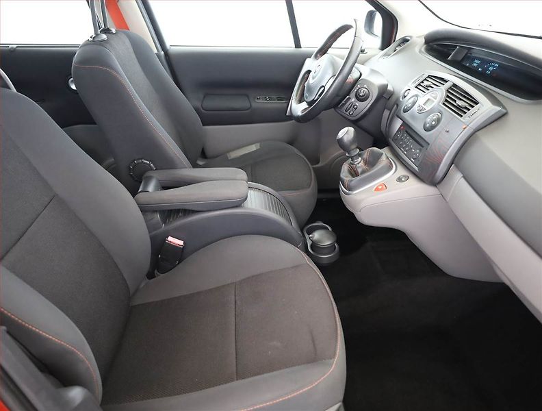 Renault Scénic (2009) 1.6 16V, ČR,1.maj, slušný stav - fotka 7 z 15