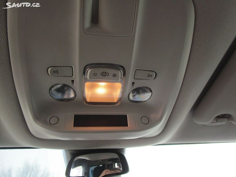 Opel Zafira 2,0HDI-110KW-STK 9/2027 - fotka 21 z 28