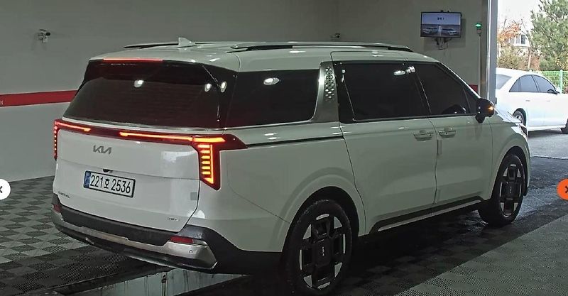 Kia Carnival 1.6-HEV-9MÍST-NA CESTĚ - fotka 6 z 19