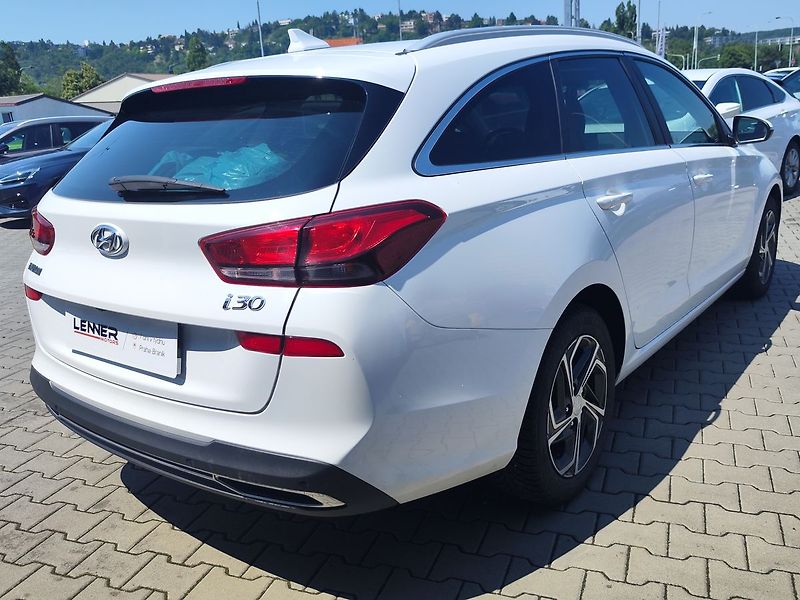 Hyundai i30 1.0 T-GDI/88kW Smart - fotka 5 z 29