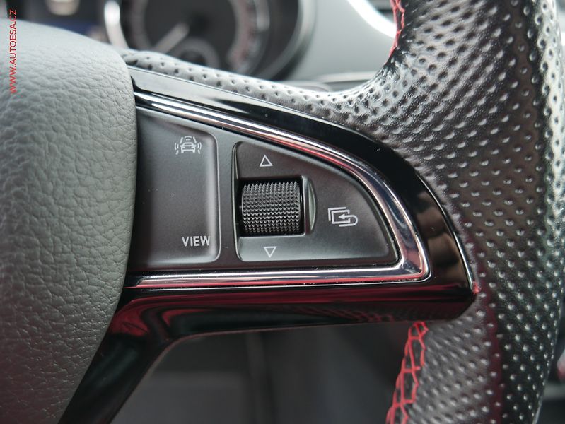 Škoda Octavia (2019) 2.0 TDi, RS, DSG, LED - fotka 22 z 26