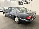 Mercedes-Benz Třídy E (2001) 280I V6 ,150kw, velmi krásný!! - náhled 4