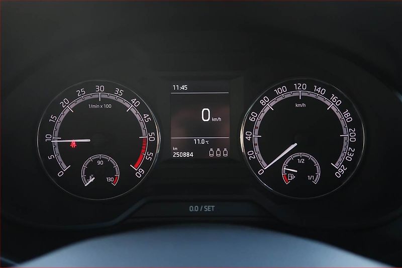 Škoda Octavia (2019) Ambition 1.6 TDI, Serv.kniha - fotka 11 z 15