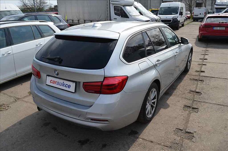 BMW Ostatní (2016) 316D TOURING AT - fotka 4 z 24