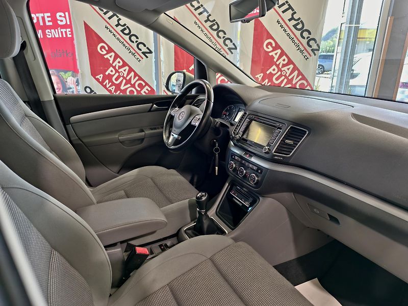 Volkswagen Sharan 2.0 TDi 125kW 7 MÍST KAMERA  - fotka 8 z 23