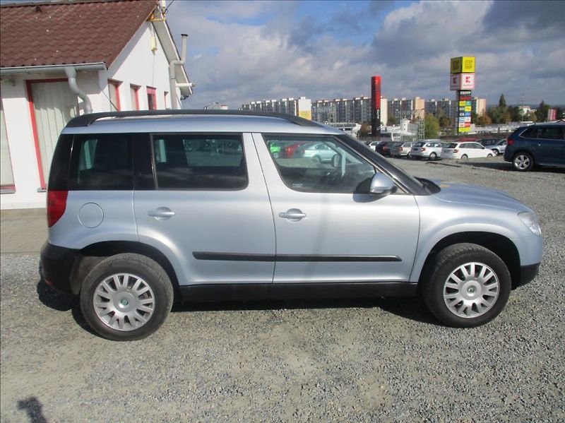 Škoda Yeti 1,2 TSI, klima,serv. historie, - fotka 4 z 31