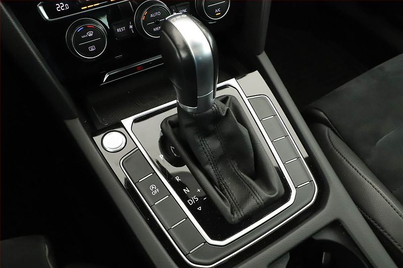 Volkswagen Passat (2018) Highline 2.0 TDI, 4X4 - fotka 18 z 20