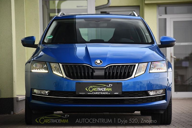 Škoda Octavia 1,6 TDI DSG STYLE & DYNAMIC - fotka 8 z 53