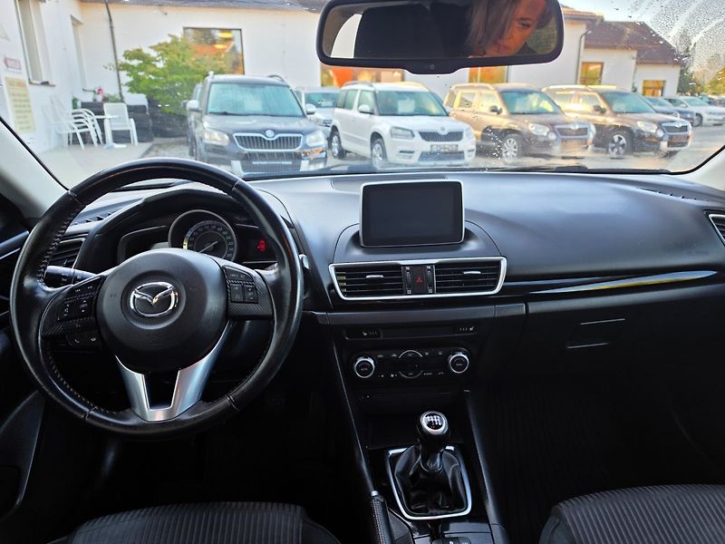 Mazda 3 (2016) 2.0 i Skyactiv, Navi, Tažné - fotka 8 z 18