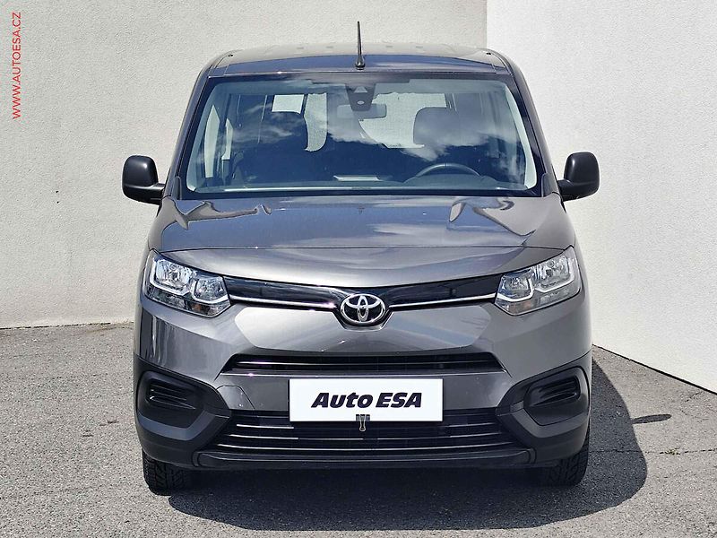Toyota ProAce City Verso (2021) 1.5D-4D MAXi, ČR, AC, TZ - fotka 2 z 21