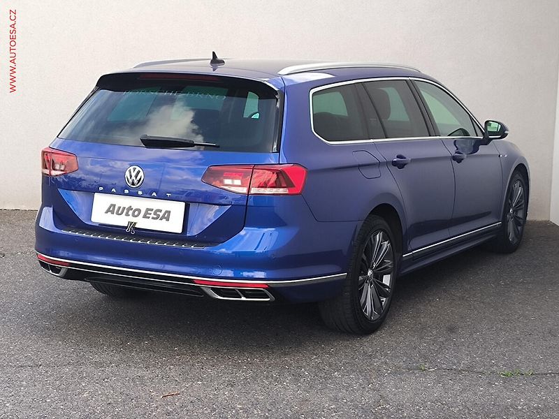 Volkswagen Passat (2019) 2.0TDi, ČR, R-Line, DSG, LED - fotka 4 z 27