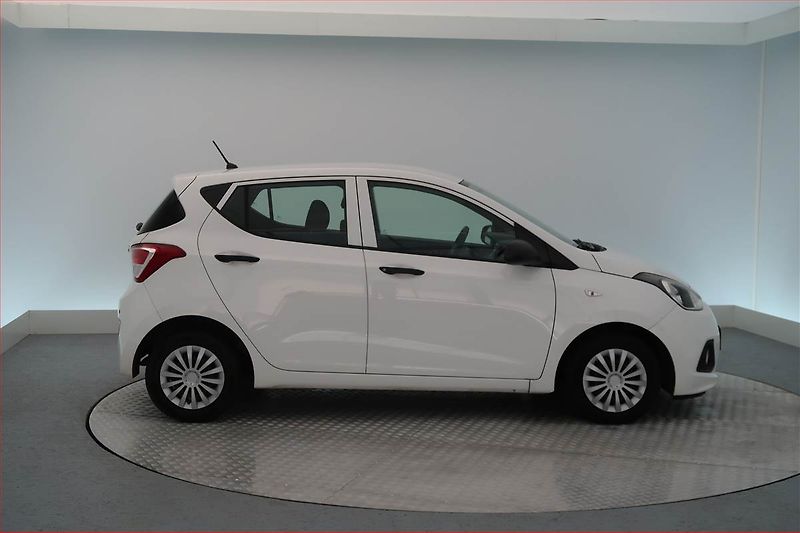 Hyundai i10 (2016) 1.0, Park. senzory - fotka 6 z 15