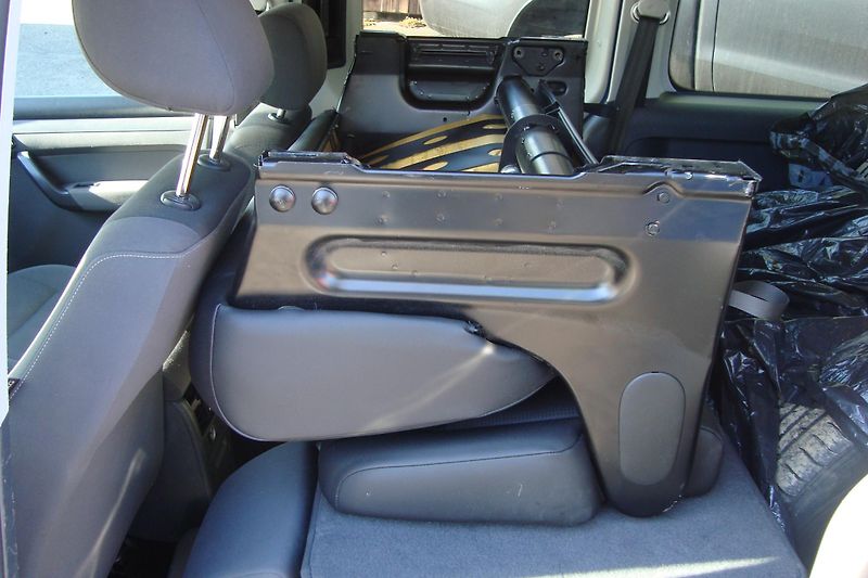 Volkswagen Caddy (2014) 1.6 TDi, Invalid úprava,rampa - fotka 38 z 73