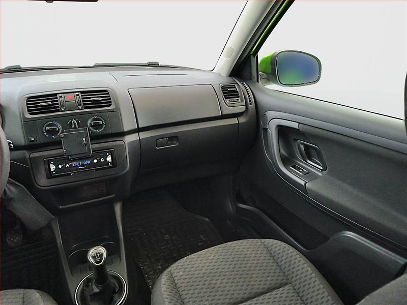 Škoda Fabia (2010) 1.2 TSI, Serv.kniha - fotka 8 z 14