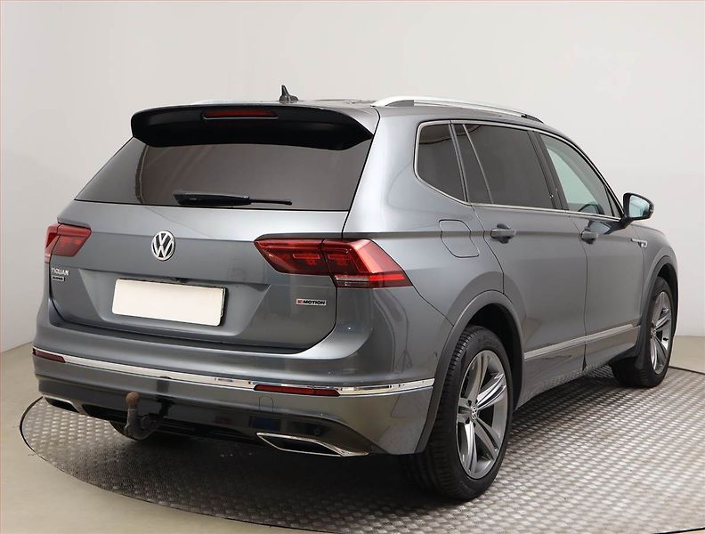 Volkswagen Tiguan Allspace (2020) R-Line 2.0 TDI - fotka 5 z 25