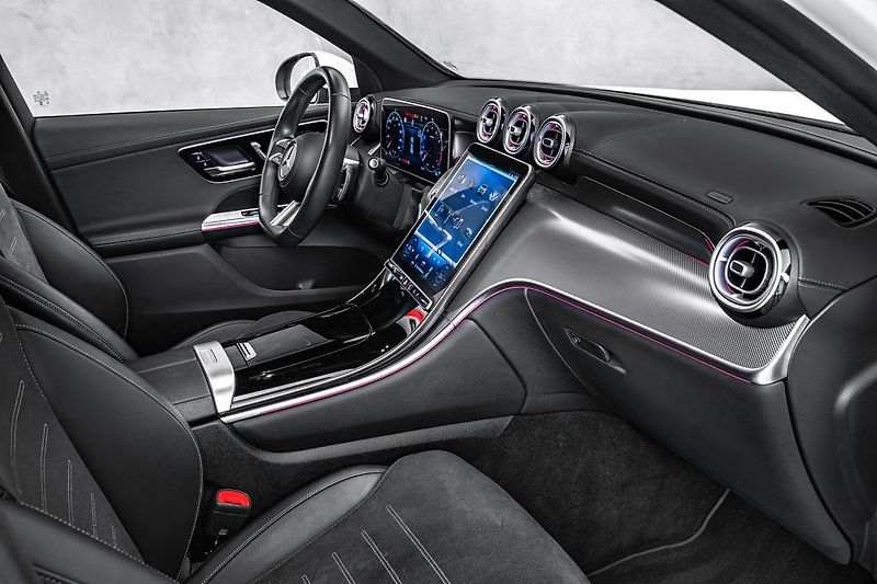 Mercedes-Benz GLC Digital light, 360 kamera, AMG - fotka 12 z 21