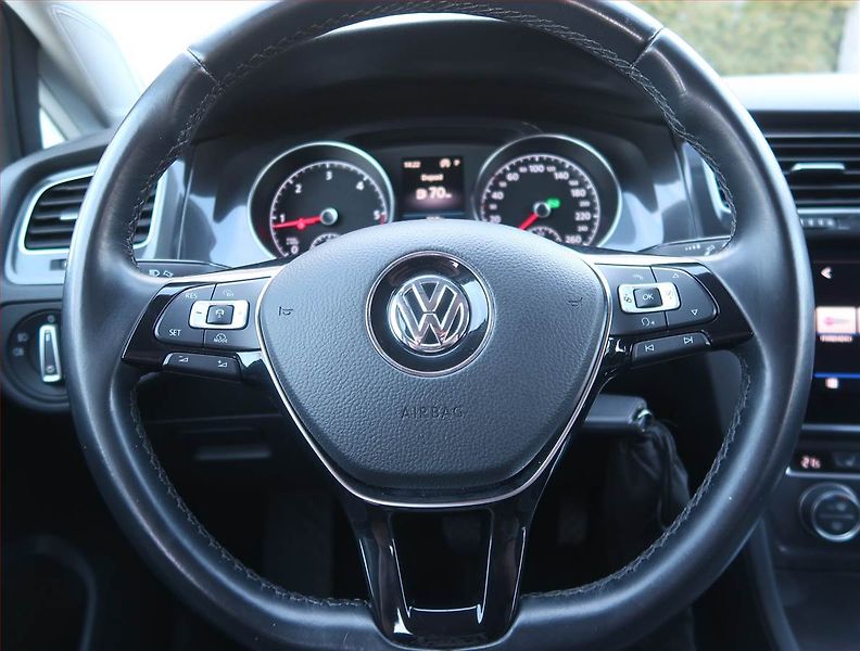 Volkswagen Golf (2018) 1.6 TDI, Automat, Tempomat - fotka 16 z 18