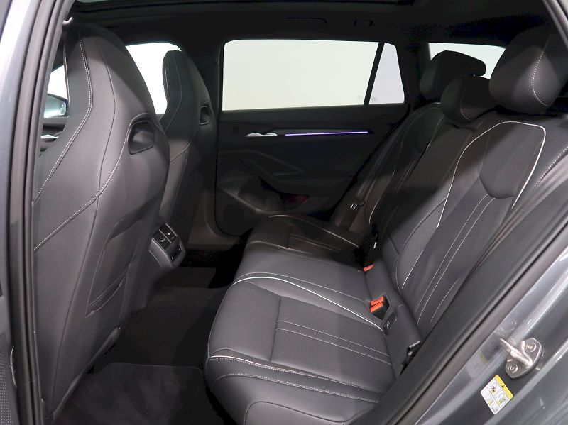 Škoda Superb (2025) SPORTLINE 2.0TSI 195KW 4x4 DSG - fotka 18 z 48