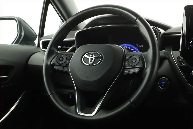 Toyota Corolla (2022) 1.8 Hybrid - fotka 19 z 20