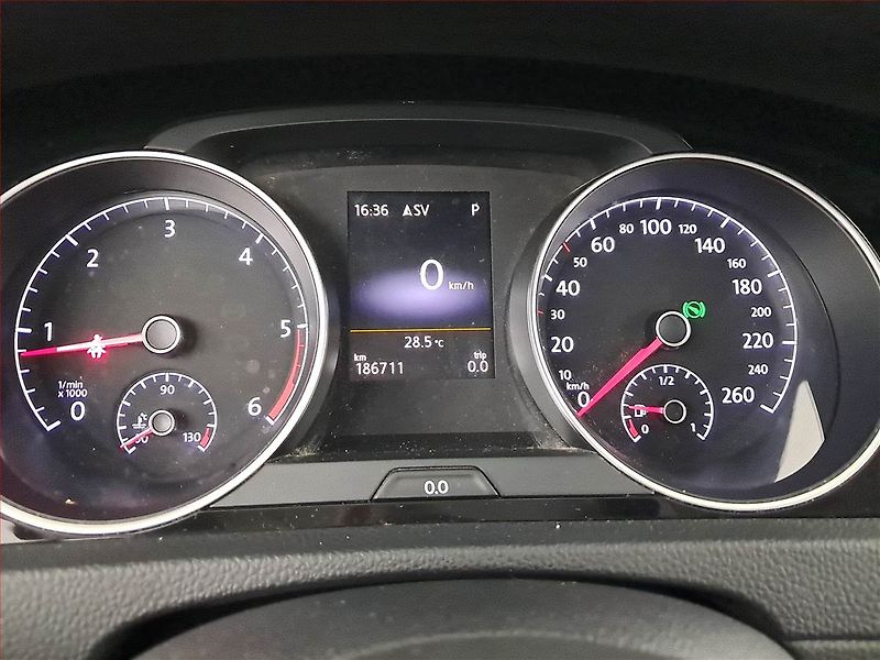 Volkswagen Golf (2015) Comfortline 2.0 TDI, Automat - fotka 11 z 22