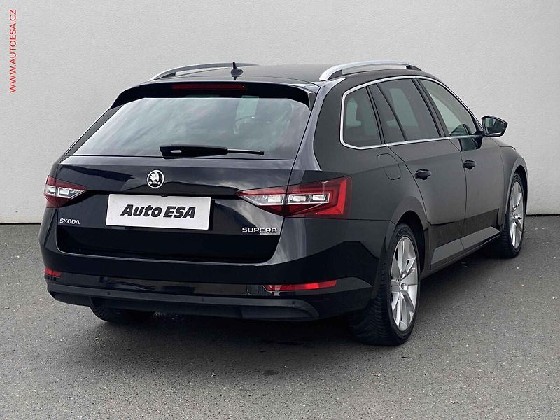 Škoda Superb (2016) 2.0 TDi, Style, DSG, bixen - fotka 4 z 19