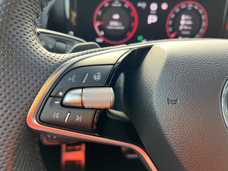Škoda Kodiaq (2024) SPORTLINE WEBASTO TAŽNÝ DPH - fotka 27 z 37