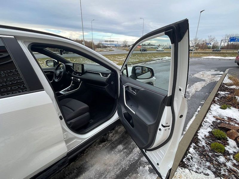 Toyota RAV4 2.5 Plug-In Hybrid Dynamic - fotka 26 z 29