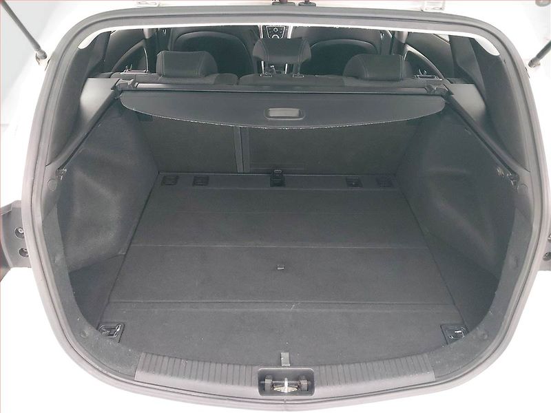 Hyundai i30 (2014) 1.6 MPI, ČR,1.maj, Serv.kniha - fotka 13 z 16