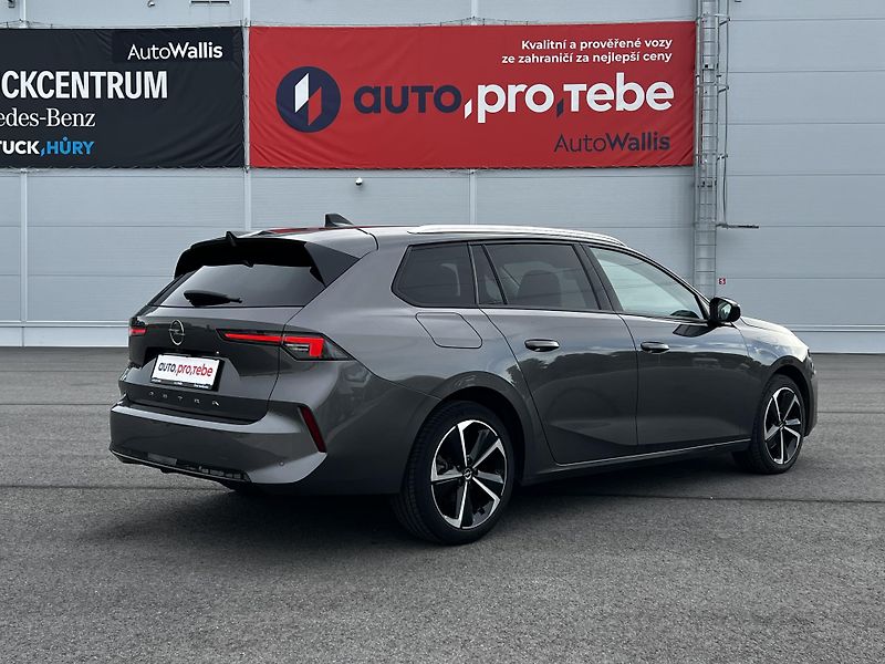 Opel Astra 1.5CDTi 96kW Elegance 1Maj DPH - fotka 4 z 21