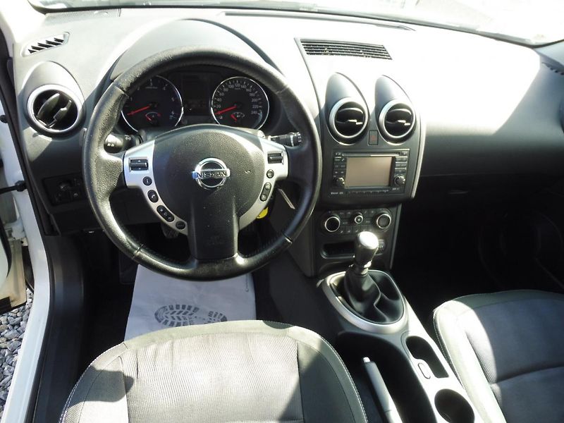 Nissan Qashqai 1.5DCi 110PS NAVI STK TOP STAV - fotka 112 z 189