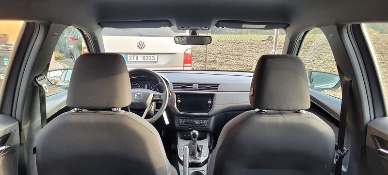 Seat Arona (2018) FR 1,5TSi 110kW benzín - fotka 39 z 47