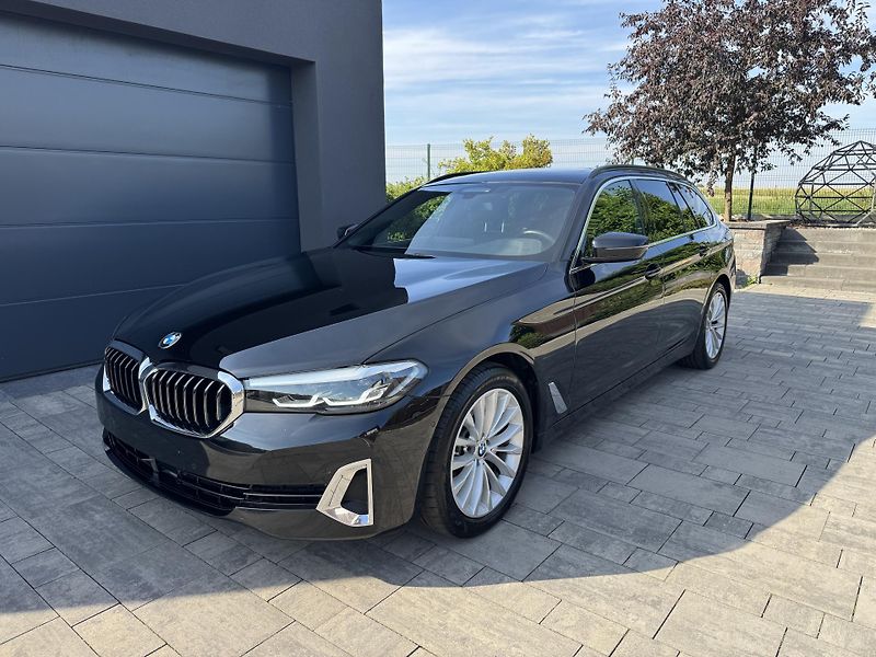 BMW Řada 5 (2023) 520xd, Luxury Line, Panorama - fotografie inzerátu