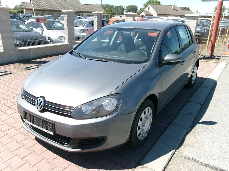 Volkswagen Golf (2010) 1,2TSI AUTOKLIMA - fotka 1 z 23