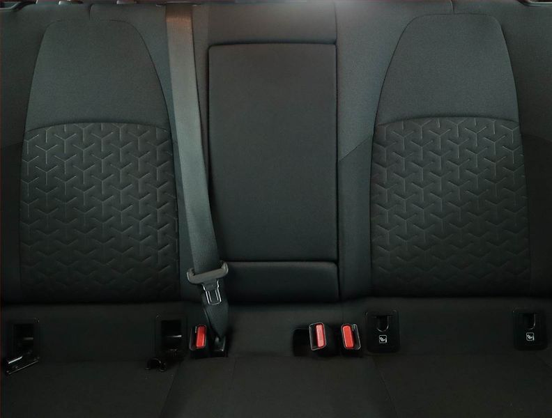 Toyota Corolla (2021) 2.0 Hybrid - fotka 10 z 15