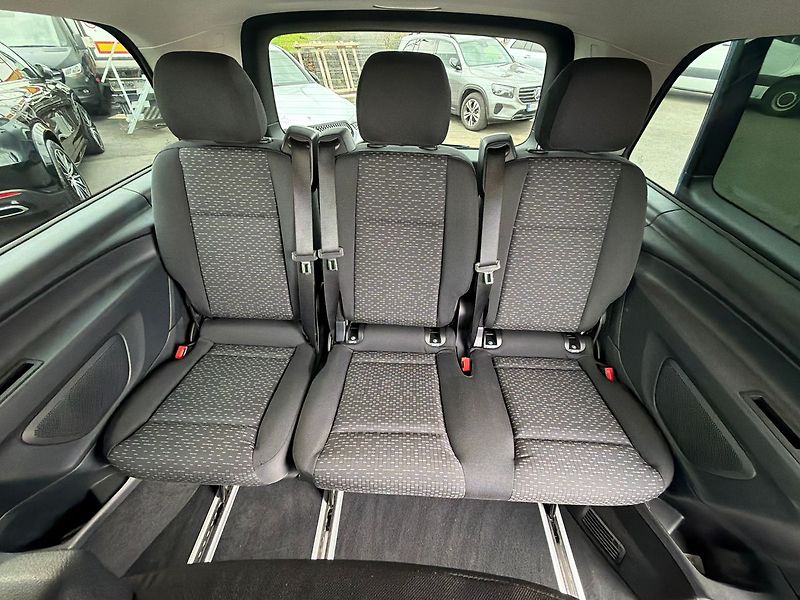 Mercedes-Benz Vito 114 CDI Tourer Select  L RWD - fotka 27 z 35