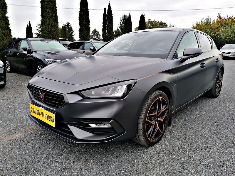 Seat Leon (2021) 1.4 TSi E-HYBRID Cupra Design - fotka 2 z 35
