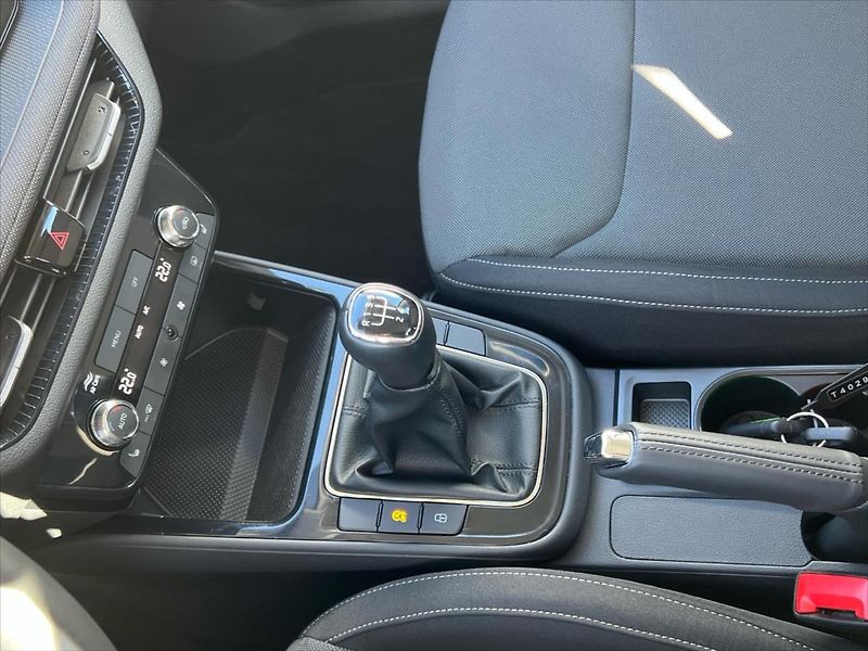 Škoda Fabia 1,0 MPi 59kW SELECTION  IV. - fotka 18 z 24