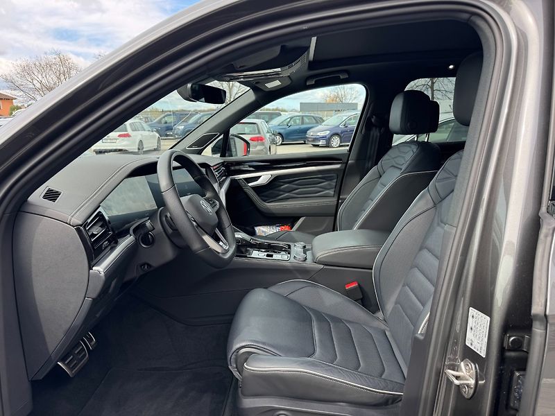 Volkswagen Touareg (2025) R-Line 3.0 TDI 4Motion 210kW - fotka 10 z 47