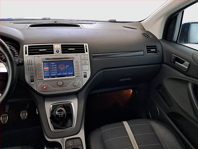 Ford Kuga (2010) 2.0 TDCi, 4X4, Navi, Tempomat - fotka 8 z 18