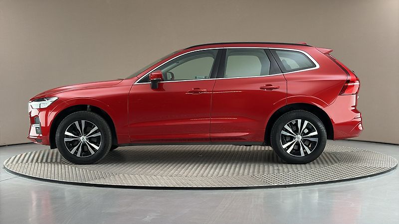 Volvo XC60 2.0 B4 AUT AWD Momentum Pro - fotka 4 z 28