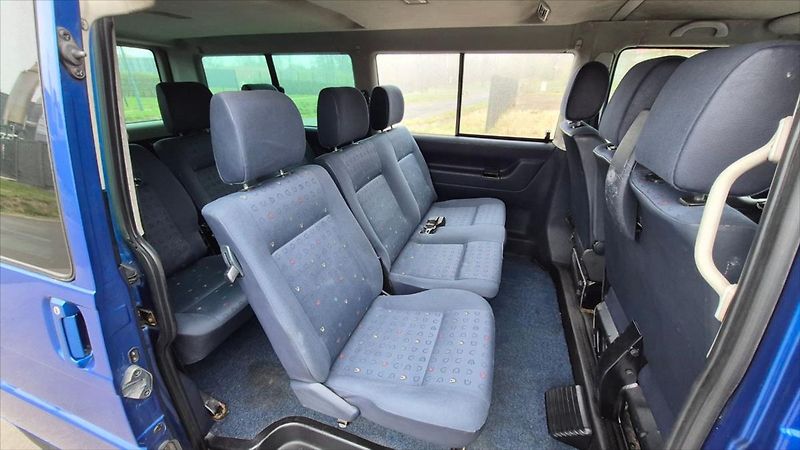Volkswagen Caravelle 2,5 TDi 75 Kw tažné ALU - fotka 12 z 13