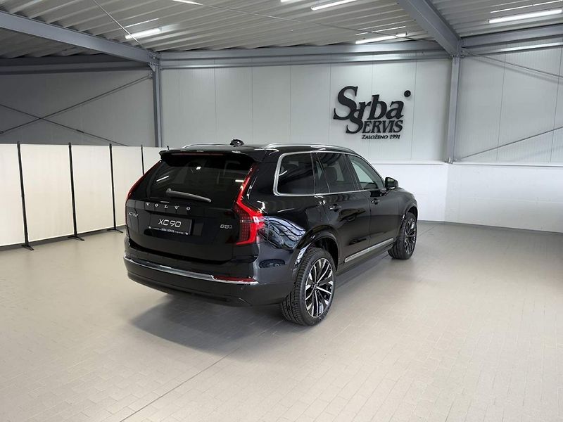 Volvo XC90 (2026) B5 2.0L 250+14k AT8 AWD PLUS D - fotka 4 z 6